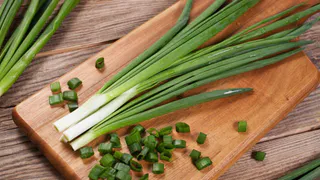 Польза зеленого лука для здоровья