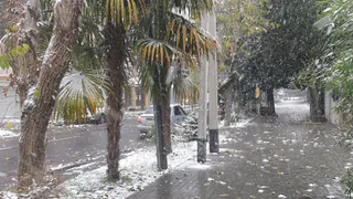 В конце весны придётся достать зимнюю одежду: синоптики рассказали, к чему готовиться