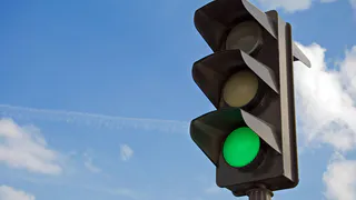 Пензенцам пообещали решить проблему неисправного светофора на Терновского