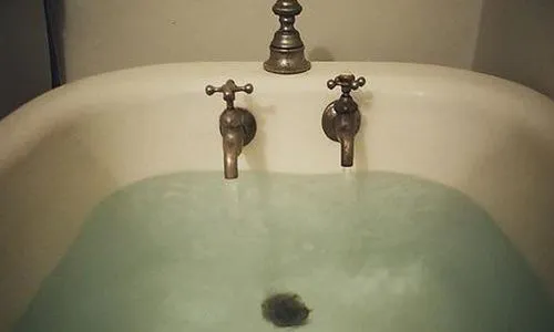 Одинокая смерть: тело 74-летнего жителя Нижнекамска пролежало в ванной почти неделю