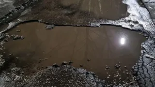 Предложили сделать за свой счет: жители улицы Юбилейная просят залатать ямы уже год