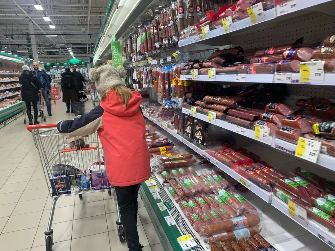 Роскачество назвало "Докторскую": от кусочка такой колбасы даже бродячая голодная собака откажется