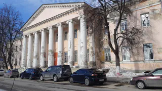 Поликлиника №14 похожа на бункер из фильма ужасов: фоторепортаж изнутри