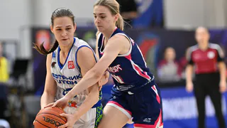 Баскетболистки «Металлурга» разгромили соперниц и подарили им победу в Высшей лиге