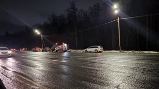 В Юрьевце сразу десять автомобилей сильно повредили колеса на трассе М-7