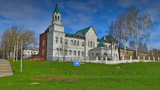 Склон у травмпункта «Красного креста» озеленят после коммунальной аварии