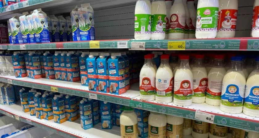 Крашеная мелом вода: Росконтроль назвал марки молока, которые лучше не брать даже по скидке