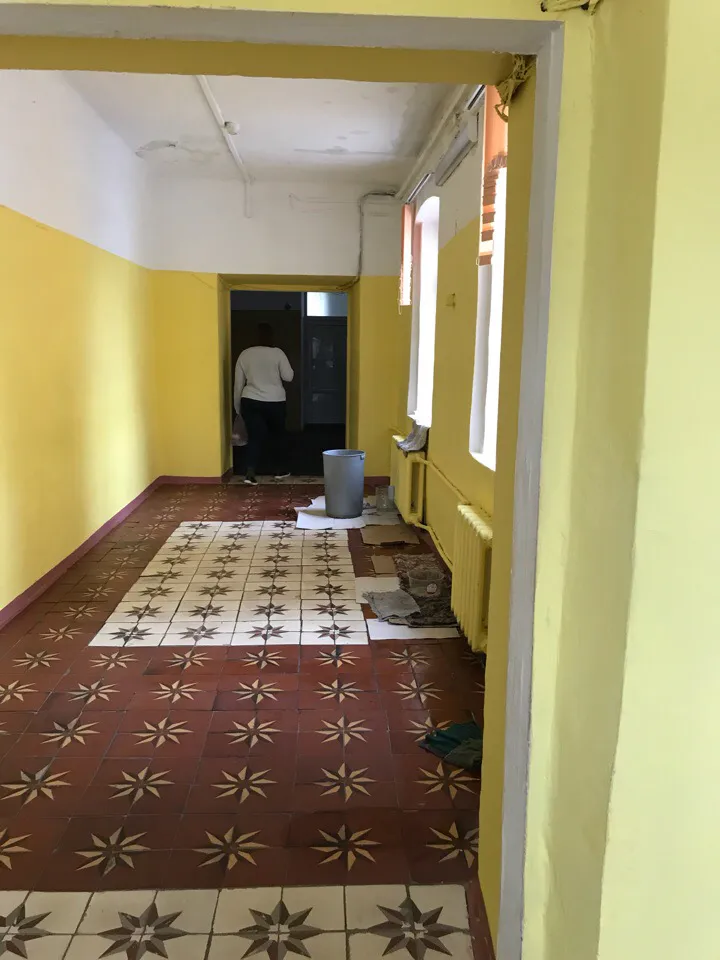 Февральское потепление проникло под крышу: как протекает потолок в РГУ и квартирах рязанцев