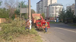 Муниципальные службы продолжают работы по летнему содержанию Владимира