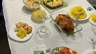 Салат «Змеиное кольцо»: Даст фору опостылевшей «Шубе» — за такое угощение символ года подарит счастье и удачу в 2025 