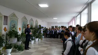 Мы за безопасность: в Нижнекамске полицейские напоминают школьникам и студентам о соблюдении ПДД