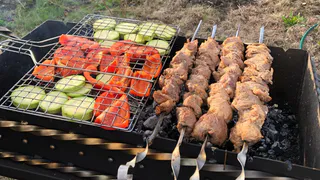 Шеф-повар раскрыл секрет сочного шашлыка на майские праздники: добавьте в маринад этот ингредиент