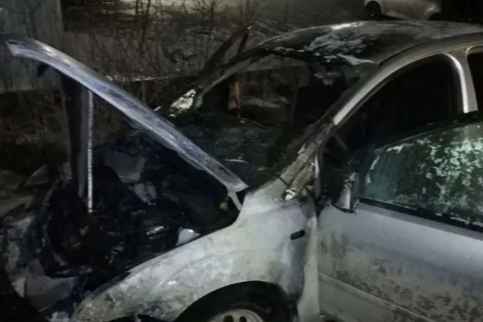 В Челябинской области задержаны двое рецидивистов, подожгли чужой автомобиль за деньги