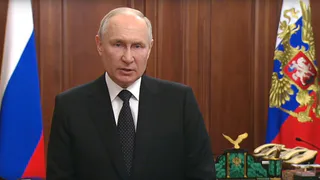 Владимир Путин предложил разрешить пересдачу ЕГЭ по одному из предметов по выбору