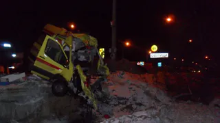 Появилось шокирующее видео аварии с участием скорой во Владимире