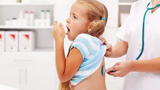 В Брянске врачи выписали ребенка с недолеченной пневмонией