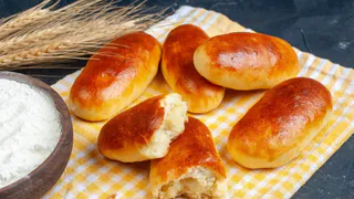 Научилась печь пирожки, воздушные как пух и дети просят их ежедневно - скорее записывайте рецепт