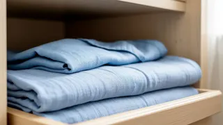 Кладу в шкаф  таблетку и белье благоухает свежестью - от затхлого запаха ни следа