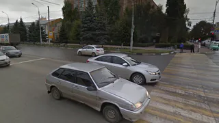 Снова в Рязани - на  Ленина ребенок провалился в дыру в асфальте