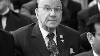 Если вам 45-70 лет: 5 обязательных приемов долгожителей назвал академик Микулин