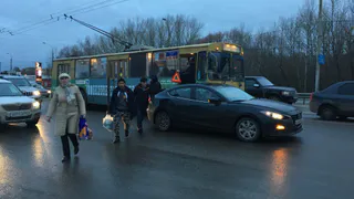 ДТП на Московском шоссе - троллейбус столкнулся с легковушкой