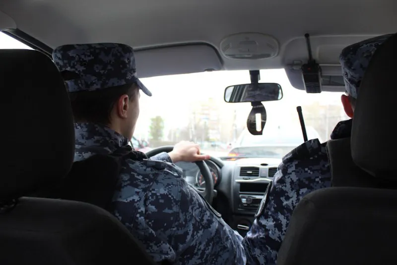 В Коми росгвардейцы задержали мужчину, подравшегося в магазине