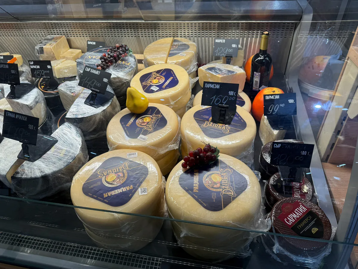 В Челнах задержана девушка за кражу 28 упаковок сыра из магазина