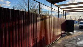 Сосед поставил такой забор – и рад: самый долговечный из всех – даже ремонт не нужен будет