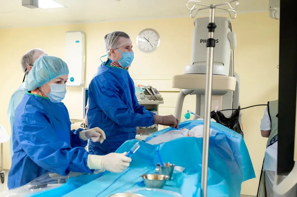 Челябинский кардиологический центр бесплатно установил дорогостоящие приборы пациентам