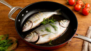 Как улучшить жареную рыбу: не распадается, не прилипает, румяная и сочная - нужно знать 3 хитрости