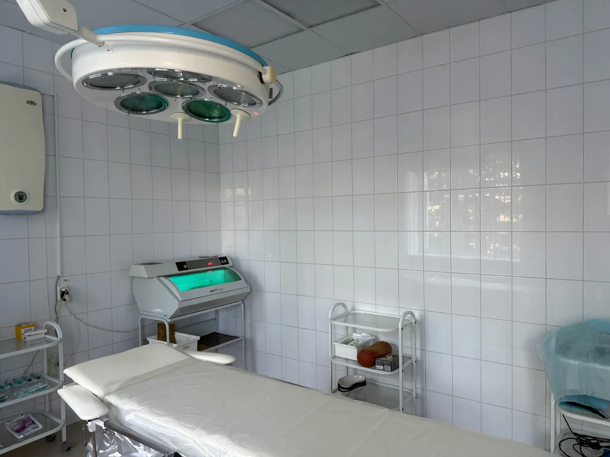 В с. Анненково Кузнецкого района активно ведется ремонт врачебной амбулатории