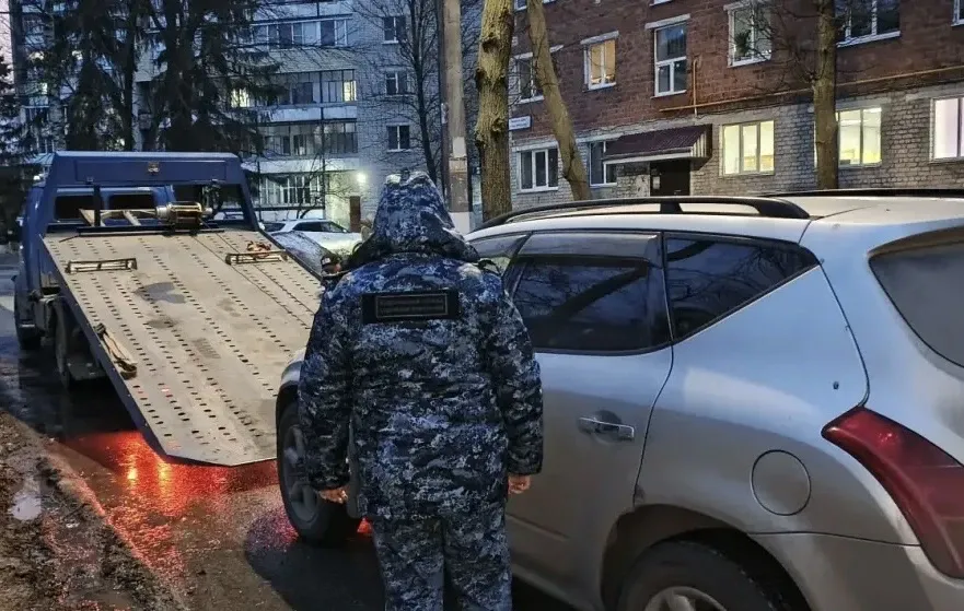 Арест "Ниссана" заставил жительницу Чувашии погасить 190-тысячный долг за один день