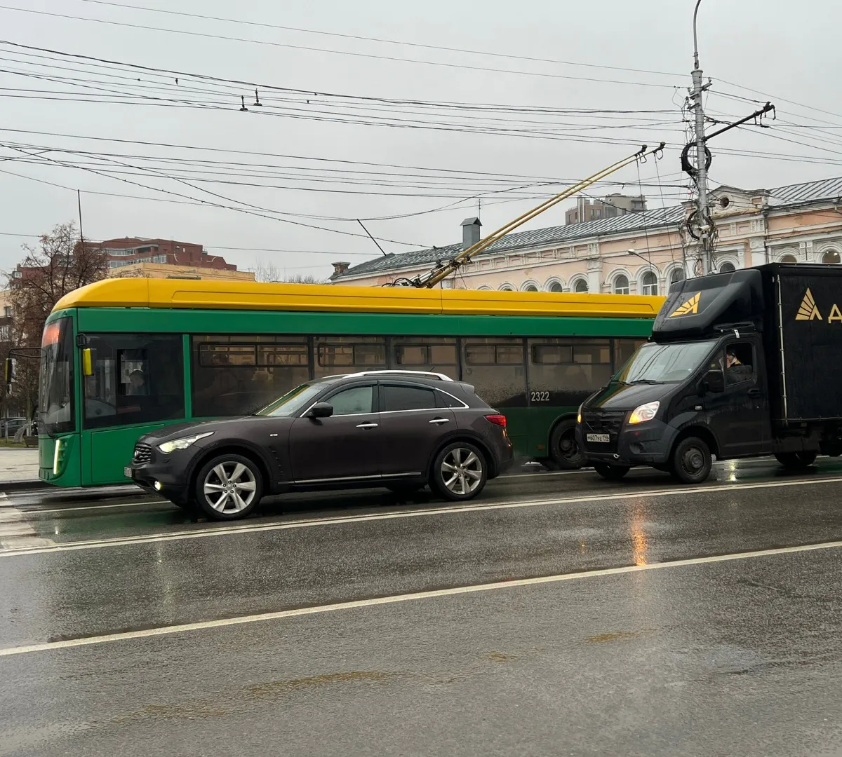 В Пензе жители потребовали установить шумозащитные экраны на улице Терновского