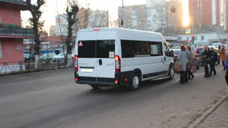 "Пассажиры падают на пол" - рязанка возмущена поведением водителя автобуса