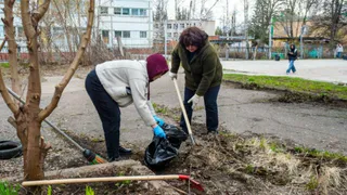 Городской субботник в Нижнекамске собрал 1,5 тысячи неравнодушных горожан