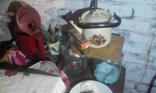 Нижнекамцы обнаружили у себя в подвале «столовую и общественный туалет»