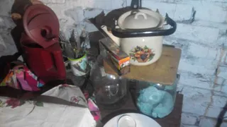 Нижнекамцы обнаружили у себя в подвале «столовую и общественный туалет»