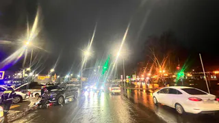 В Нижнекамске произошло ДТП с пострадавшими на перекрёстке улиц Юности и Тукая