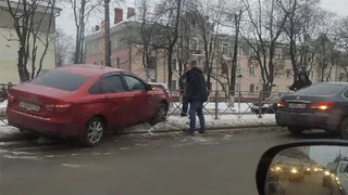 На Московском проспекте Брянска машина врезалась в ограждение