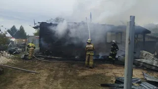 В селе Молотицы округа Муром пожар охватил частный дом