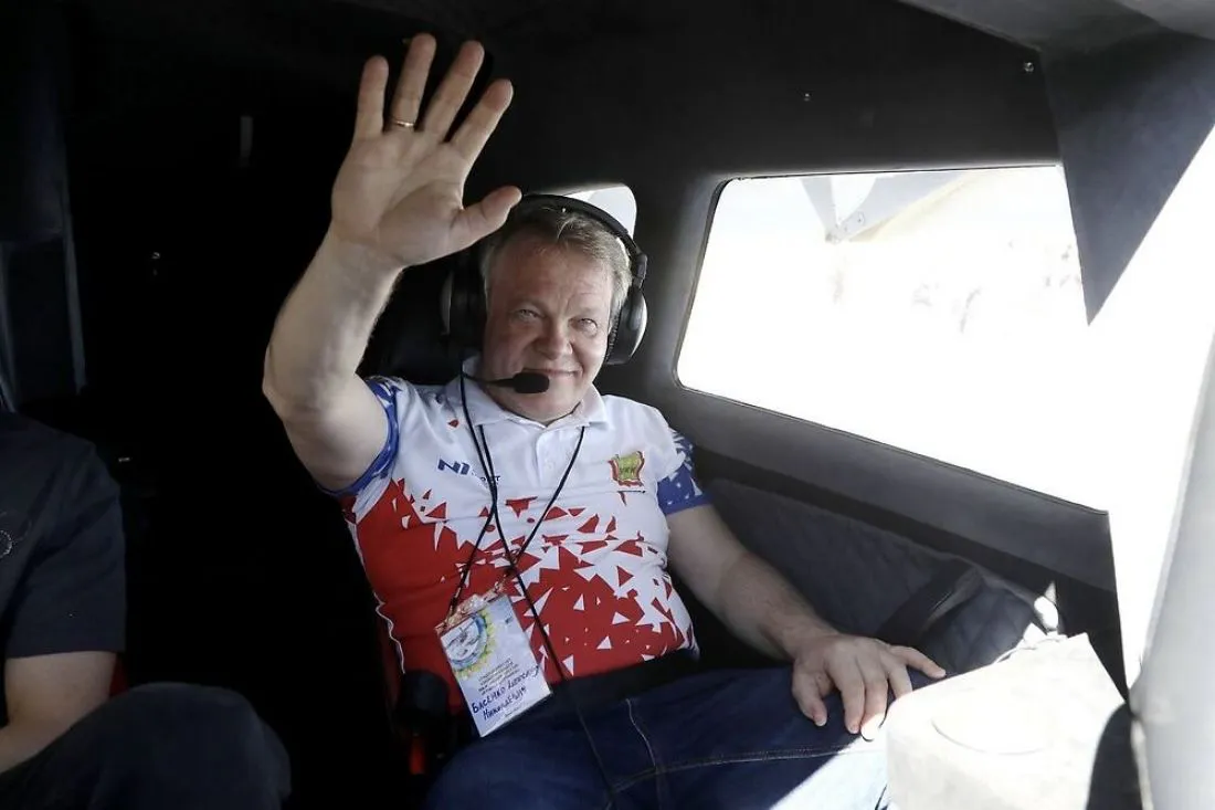Александр Басенко полетал на гидросамолете в рамках авиашоу