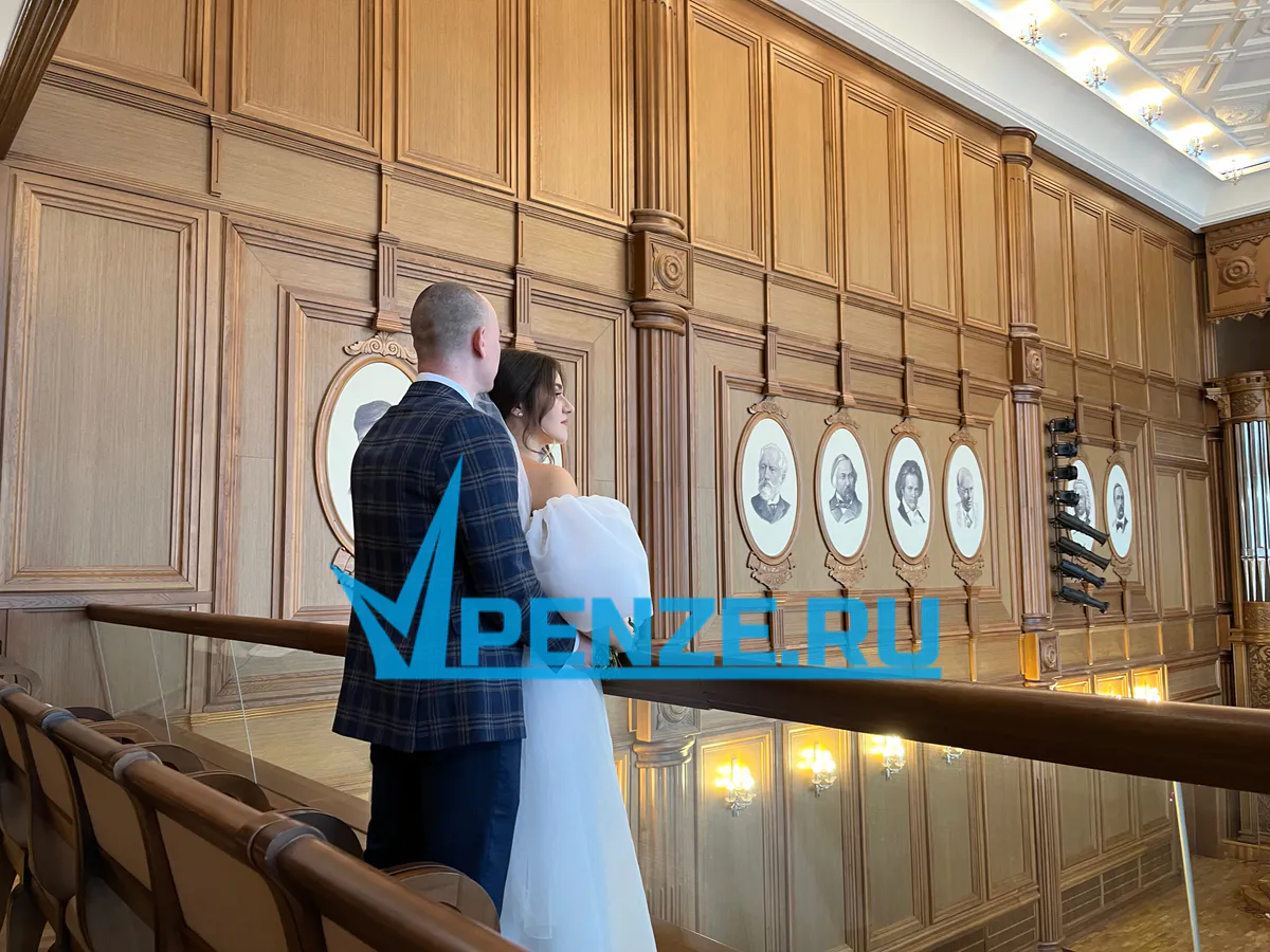 «Роскошный и изысканный»: почему Пензенский органный зал стал популярным местом для проведения свадебных торжеств