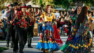 Областная филармония приглашает на праздник с участием ансамбля, снимавшегсяв фильмах Михалкова и Рязанова