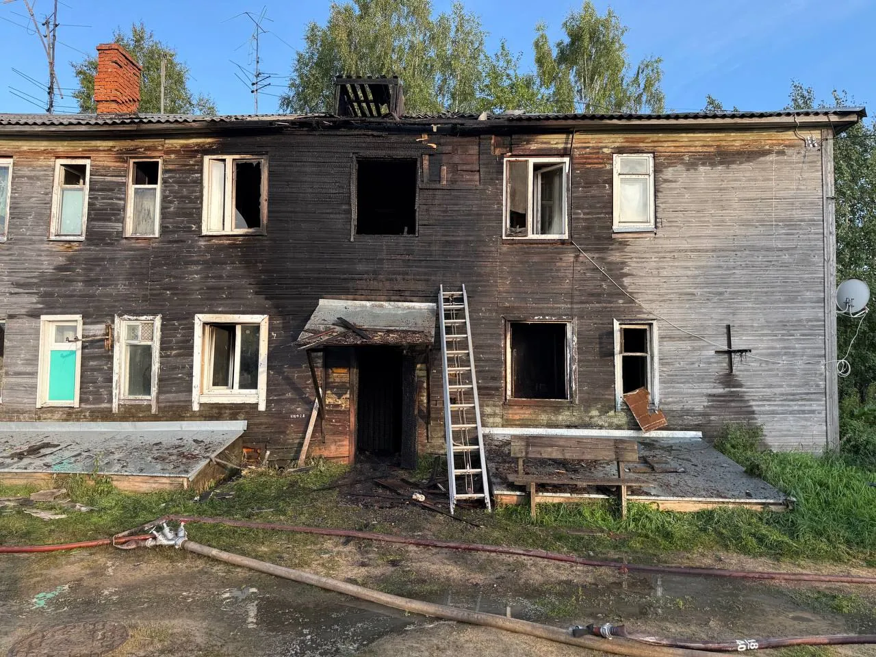 Два пожара произошли в жилых домах Коми: один унес жизни людей