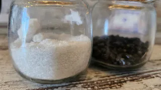 Бросаю щепотку вдоль плинтуса - и сплю как младенец: древняя мудрость для защиты - в наши дни тоже актуально 