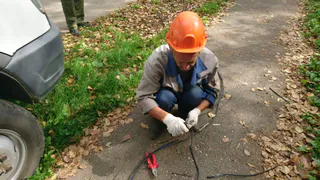 Себе - лом, другим - облом: в Лесопарке неизвестные украли провода