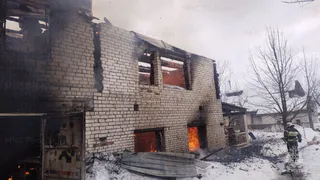 Во Владимирской области 8 марта полностью сгорел жилой дом