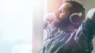 Названы музыкальные произведения, которые помогают предотвратить стресс