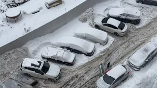 В каком возрасте можно сдать на права и водить авто в России: эксперт назвал точные цифры 