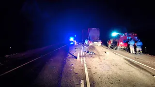 На Ряжском шоссе столкнулись грузовик и легковушка